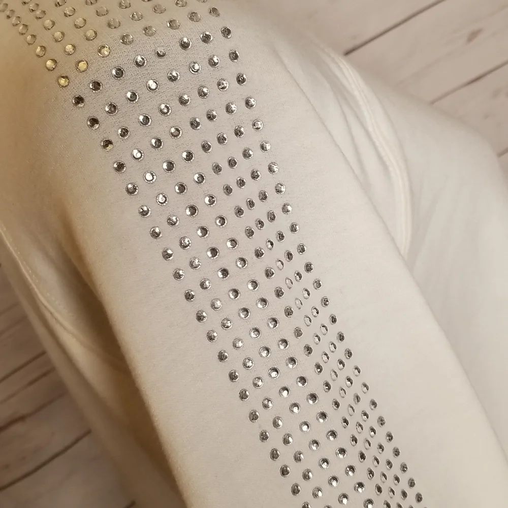 White Fleece Rhinestone Raglan Sweatshirt - Picture 4 of 7